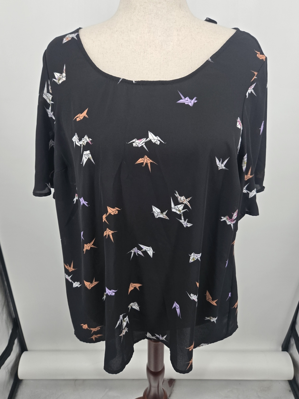 torrid Black Origami Crane Print Blouse 1X (7786)